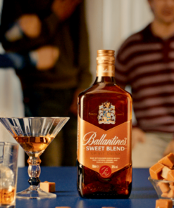 Alternative view of WHISKY BALLANTINES SWEET BLEND 0,7L 30%